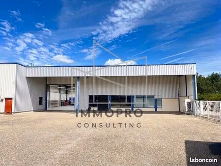 local 1442 m² saint-étienne-du-rouvray