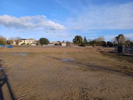 vente terrain 547 m² à garons (30128)  150 000 €