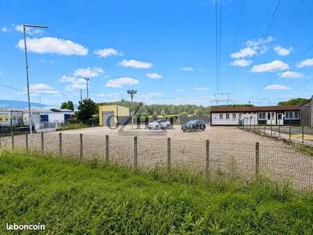 terrain 1 320 m² vert saint denis