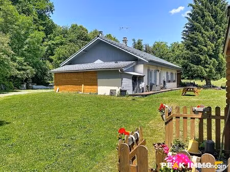propriété 4 pièces 104 m²