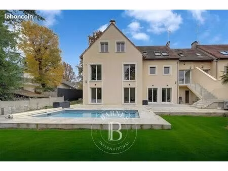 propriété 10 pièces 330 m²