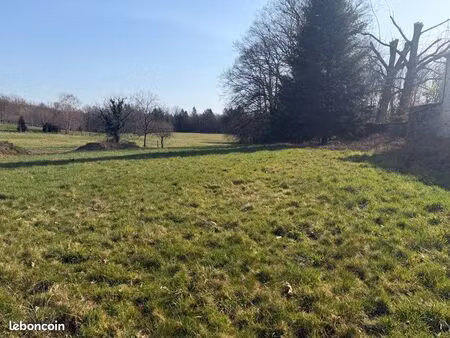 vend beau terrain à bâtir avec cu -1750m2