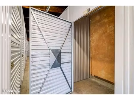 garage/box 4 m² coignieres