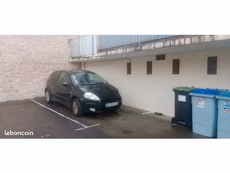 parking 6 president doumer rambouillet