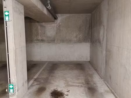 place de parking sécurisée en souterrain – 8 min gare vernouillet-verneuil