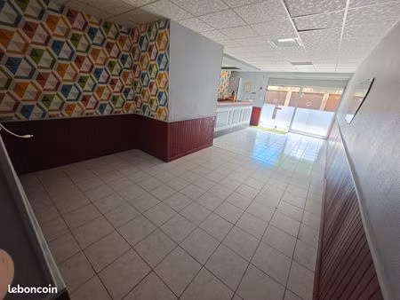 100 m² · local commercial avec logement