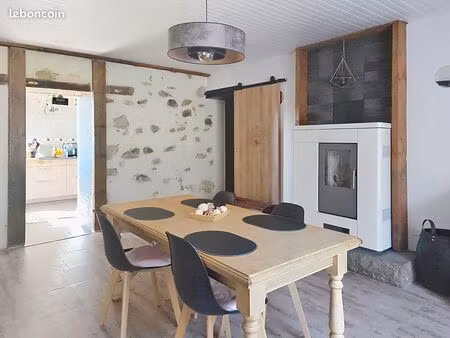 maison 8 pièces 141 m²