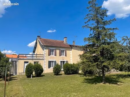maison 12 pièces 277 m²