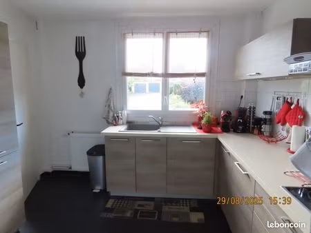 joli t3 lumineux de 63m² meublé en rdc