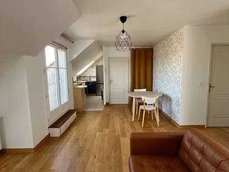 apparemment 2 pièces meublé - 43 m2 - parking - proche gare