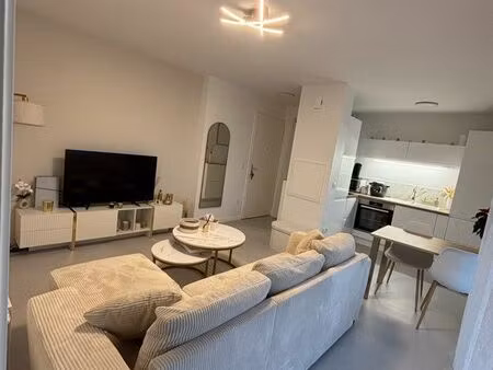 t2 refait à neuf – balcon plein sud – parking privatif