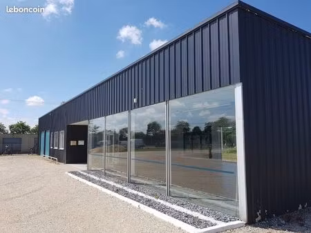 local commercial / artisanal 300 m² sur terrain de 3 058 m²