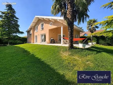 maison 7 pièces 160 m²