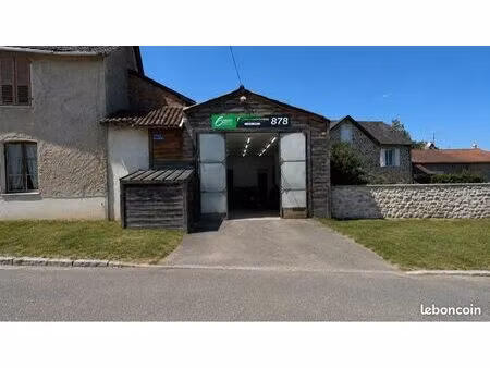 ? garage / local d’activité 74 m² – porte 3 50 m – idéal artisan ou camping-car ?