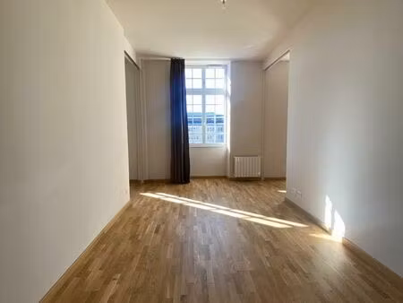 appartement 3 pièces 96 m²