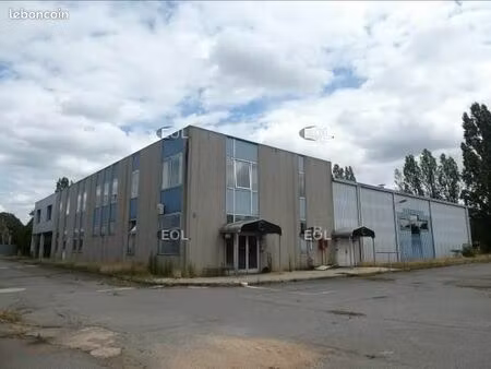 local bureaux 2 000 m²
