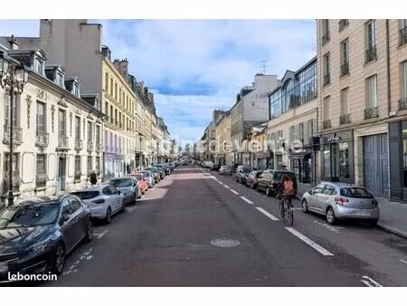 commerce beauté/coiffure 64 m²