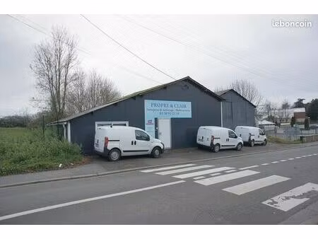 local 320 m² bréval