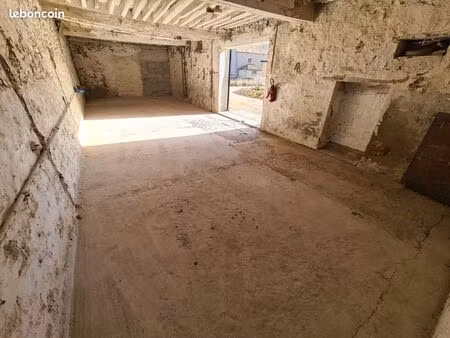 local de stockage 95 m² – plain-pied – accès utilitaire – proche limours / rambouillet / c