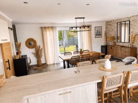 exclusivité – dpe a – rare sur le marché superbe maison contemporaine de plain-pied – 4 ch