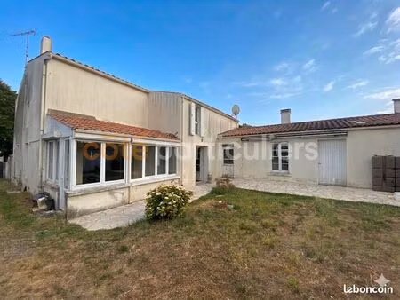 maison 7 pièces 195 m²