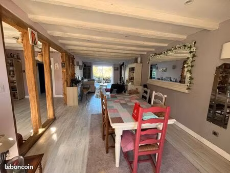 maison 9 pièces 205 m²