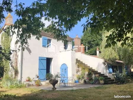 propriété 5 pièces 130 m²