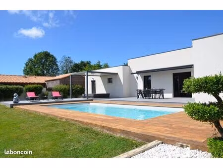 maison moderne 4 chambres avec piscine  jacuzzi et double garage