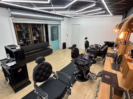 salon de coiffure équipé 60 m² – montaigu-vendée – 30 000 à débattre