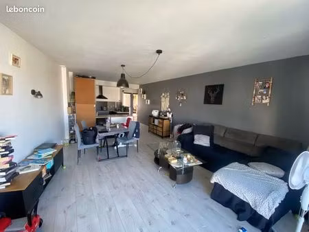 t3 78m² centre challans + balcon sud + garage possible – lumineux – 780 hc-900cc