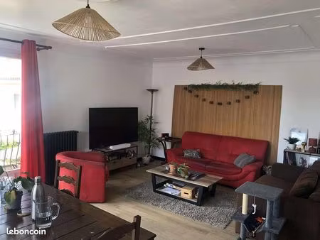 chambre dans grande maison - les herbiers