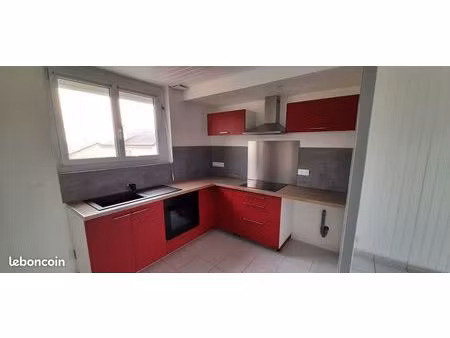 grand appartement 3 chambres avec terrain les herbiers