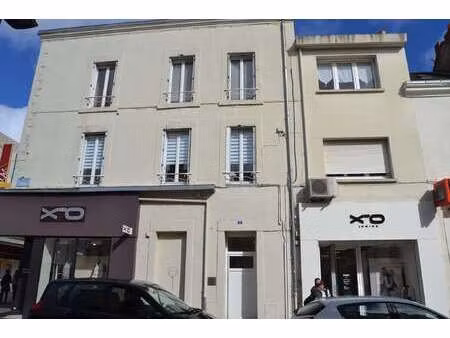vente appartement 3 pièces à la roche-sur-yon (85000) : à vendre 3 pièces / 53m² la roche-