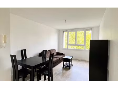 location appartement  m² t-3 à mérignac  1 132 €