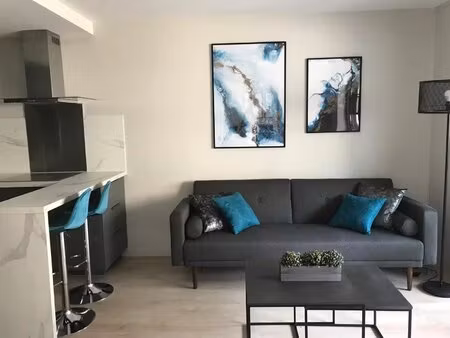 superbe 2 pièces moderne au carré d'or  nice