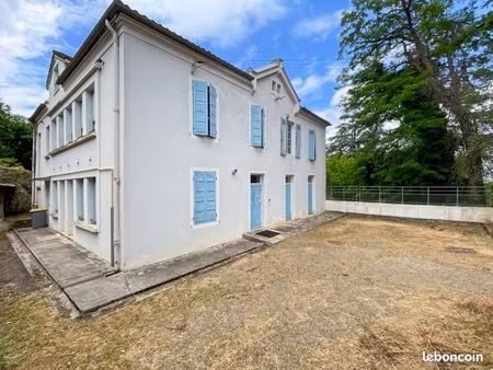 immeuble 2 pièces 385 m²