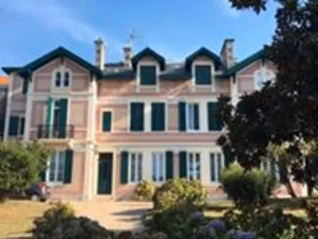 location etudiante/mobilité t1 bis biarritz centre terrasse + parking
