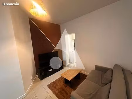 studio 1 pièce 25 m²
