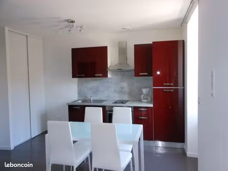 appartement de village (t2) avec espace vert et parking