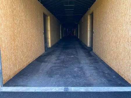 à louer box 32m2