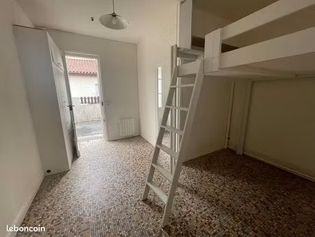 studio 1 pièce 24 m²