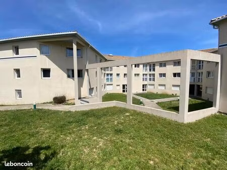 studio 1 pièce 25 m²