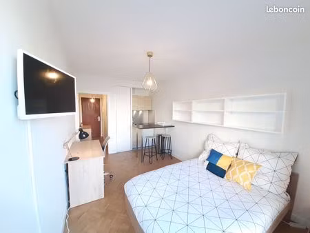 studio étudiant quartier timone  avec wifi et machine à laver