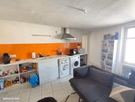 t2 - 31 m2 - poitiers