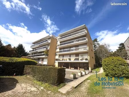 studio 1 pièce 30 m²
