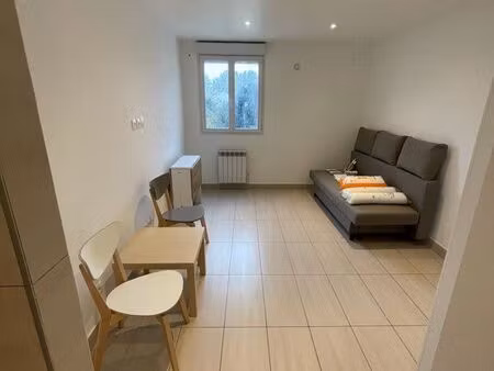 studio lumineux à fontenay sous bois