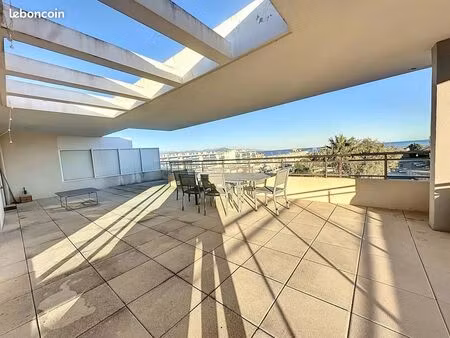 penthouse 4 pièces 100 m²