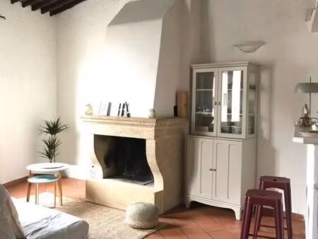 location appartement t1bis eguilles