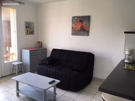 studio meublé t1bis avec terrasse