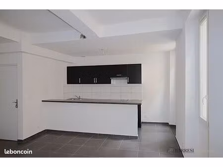 appartement 3 pièces 55 m²